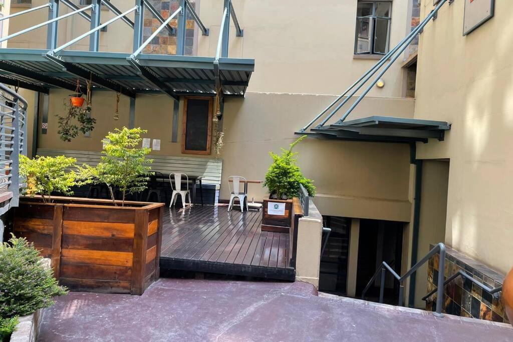 Cool & Easy Flat In The Heart Of Marshalltown Johannesburg Exterior photo